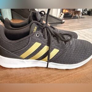 adidas Women's Gray Sneakers with Yellow Three Stripes